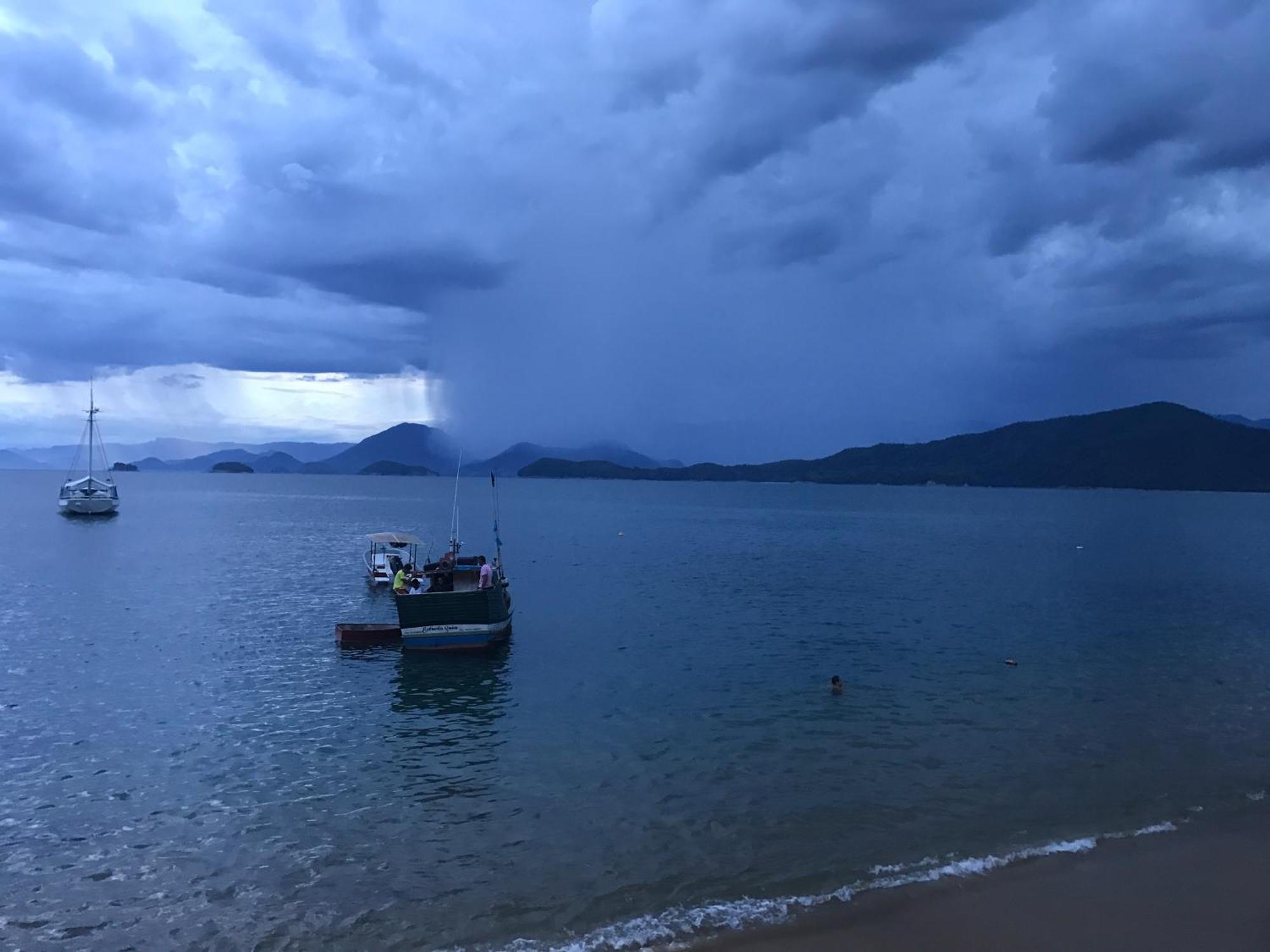 Deck Da Villa Pousada Ubatuba Esterno foto